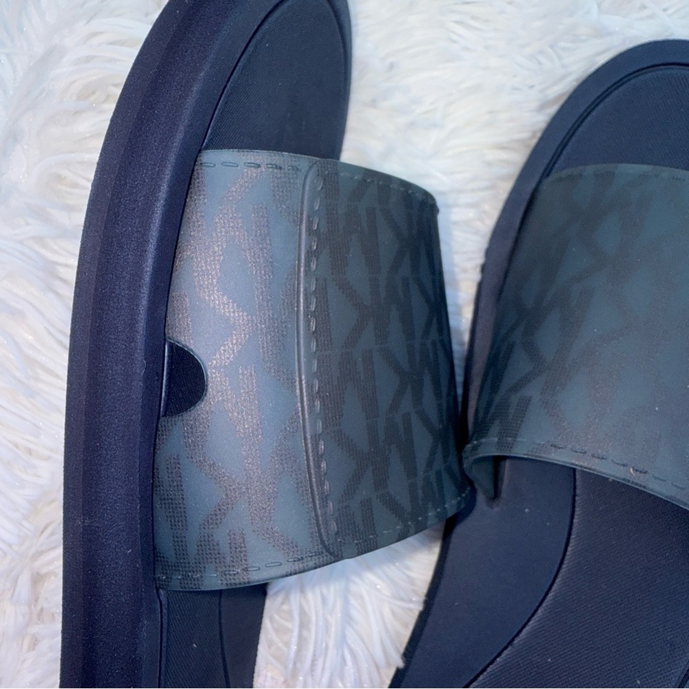 Women MK Michael Kors Wade MK Logo Translucent Slide Sandals Blue Sz 7 - Picture 2 of 5
